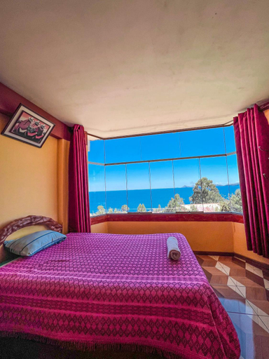 Others 3, Hostal Sol y Lago, Manco Kapac