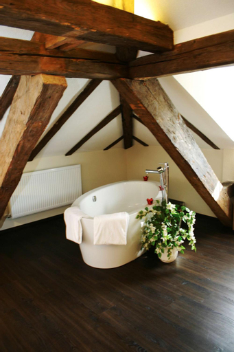 Bedroom 12