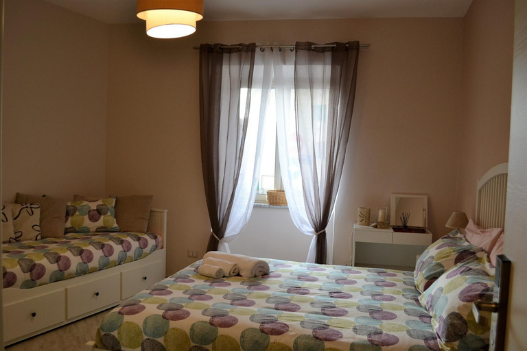 Bedroom 2, B&B SOFIA, Napoli