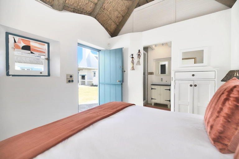 Bedroom 2, Pebbles in Langezandt, Struisbaai, Overberg