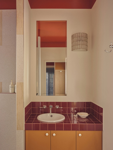 Bathroom 3, Halse Lodge, Noosa - Noosa-Noosaville
