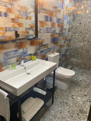 Bathroom 5, Ofuro World Hotel Spa, Gaziemir