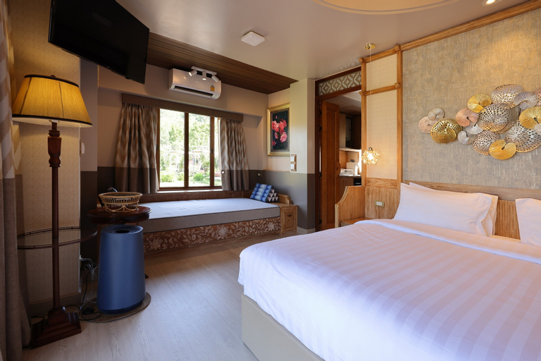 Bedroom 12