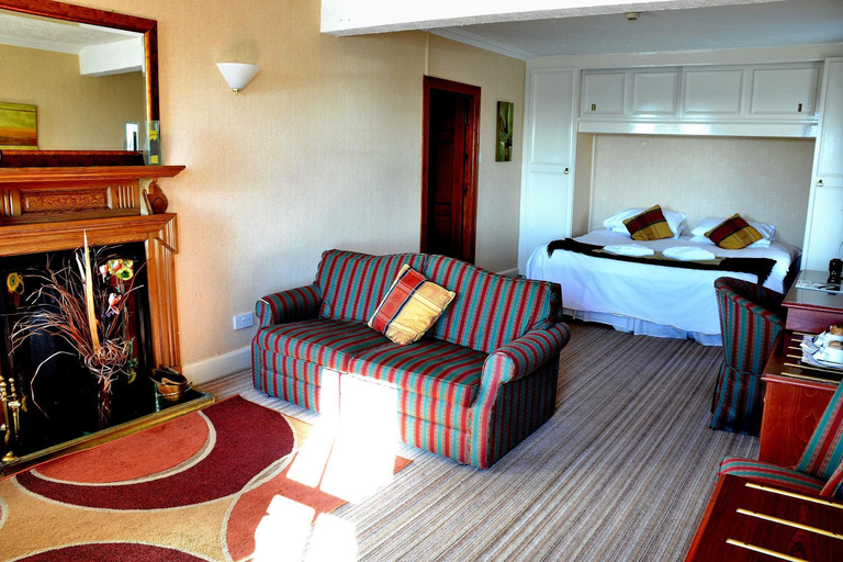 Bedroom, Crown Hotel, Dumfries and Galloway