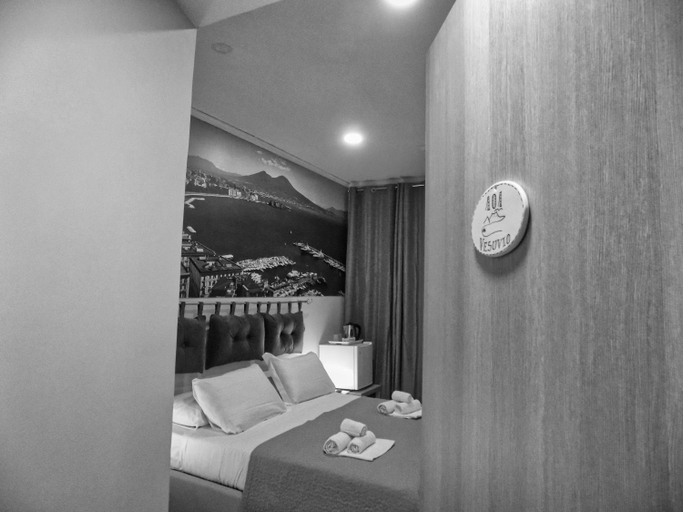 Others 4, Duomo Relais 152 Napoli, Napoli
