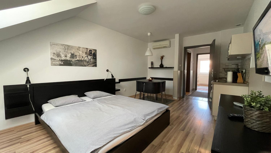 5, Benevia Apartments, Pécs