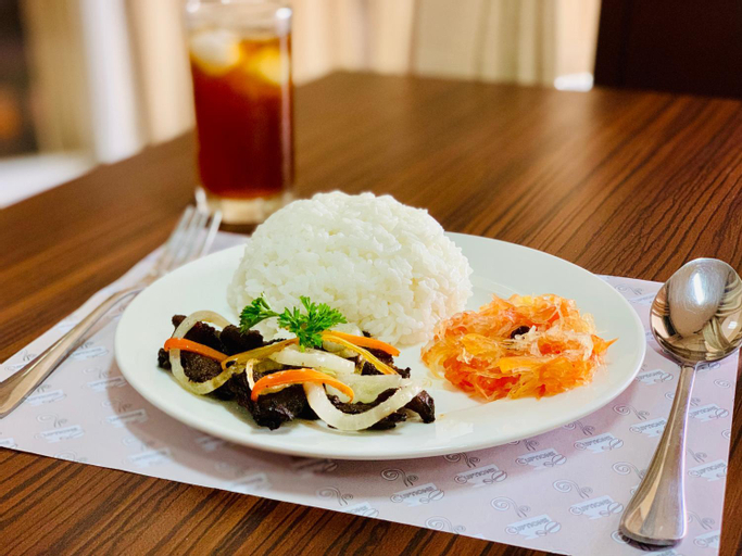 Food & Drinks