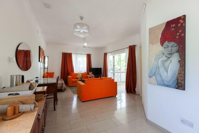 Others 5, Praslin Paradise