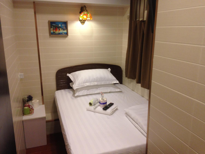 Bedroom 2, HK Peace Guest House, Kowloon