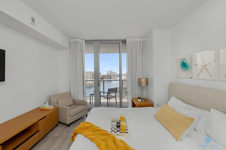 Bedroom 3, Infinite View |Balcony| Gym + Amazing Pool, Broward