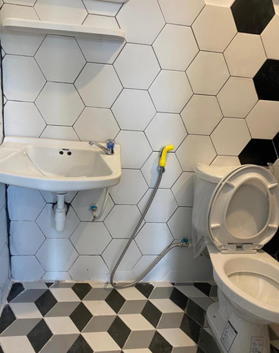 Bathroom 3, B2 Hotel Savannakhet, Khanthabouly