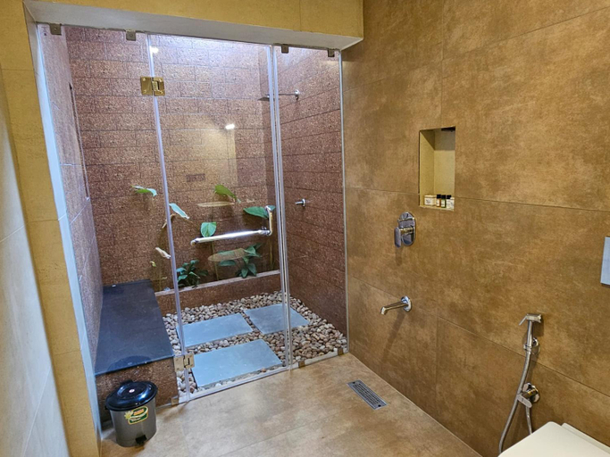 Bathroom 4, The Isle by Area707, Ernakulam