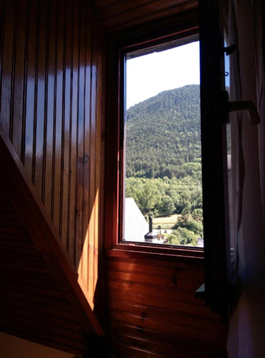 Others 2, Pension Casat, Lleida