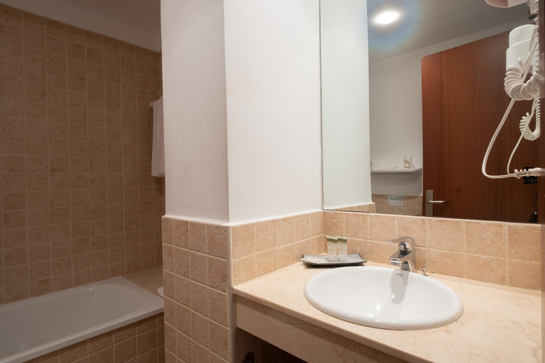 Bathroom 3, Hotel Restaurante San Anton, Asturias