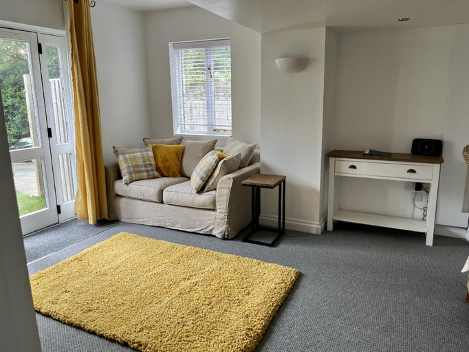 Others 5, The Coach House - with hot tub, Cornwall