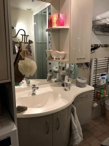 Bathroom 12