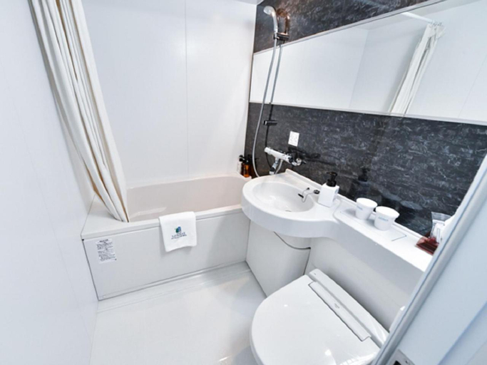 Bathroom 21