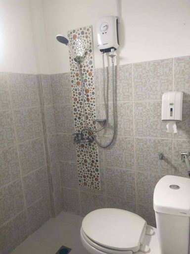 Bathroom 3, Destiny's Place Hotel, Calapan City