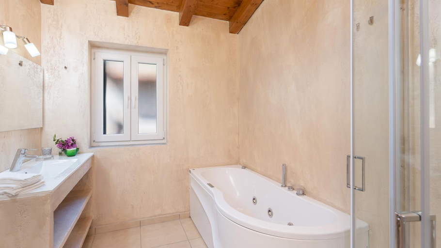 Bedroom 3, VILLA VITTORIO 6&2 Emma Villas, Imperia