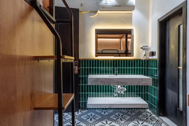 Bathroom 4, POSHPACKER - Chengdu Local Tea Hostel - Xinnanmen Metro Station, Chengdu