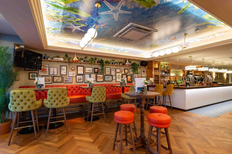 Food & Drinks 4, Oyster House, Swansea
