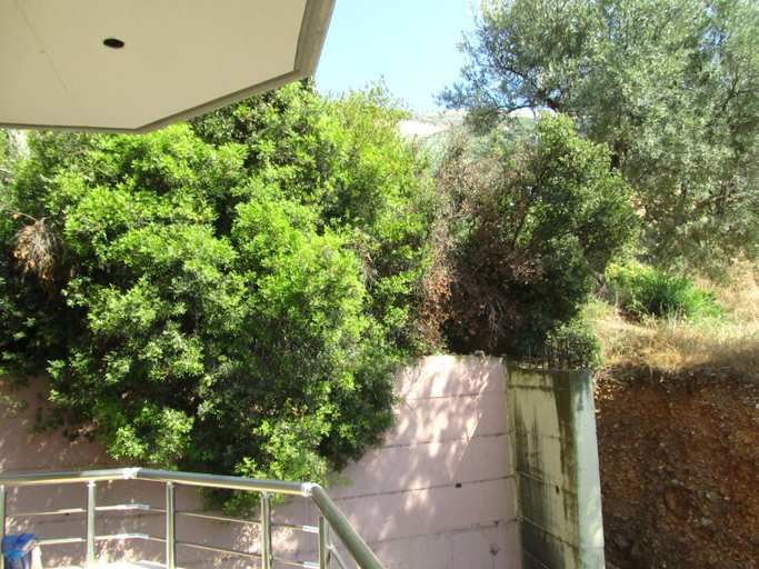 Others 5, Villa Nuredinaj, Vlorës