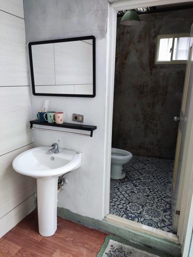 Bathroom 1, Formosa Backpackers Hostel & Apartment, Hualien