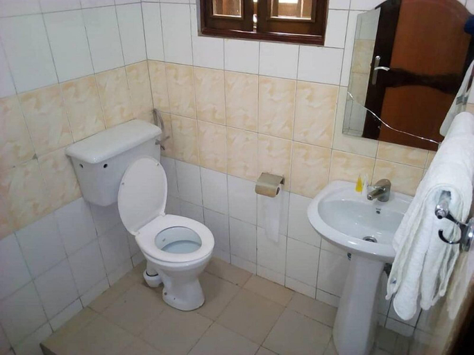 Bathroom, Elgon heights motel & spa, Mbale