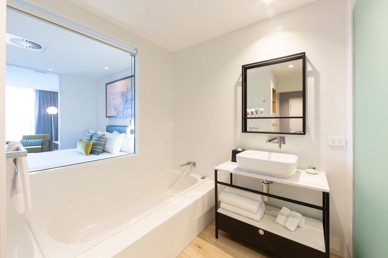 Bathroom 18