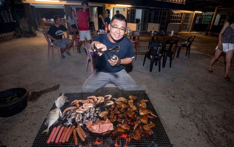 Food & Drinks 5, TRIPLE SUITE 8832 Semporna Sense Residence FOR 3, Semporna