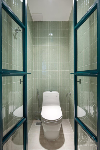Bathroom 1, Bare Han - Bare Boutique Stays, Da Nang