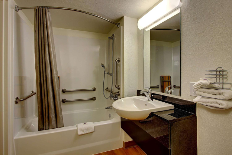 Bathroom 4, Motel 6 York, PA - North, York