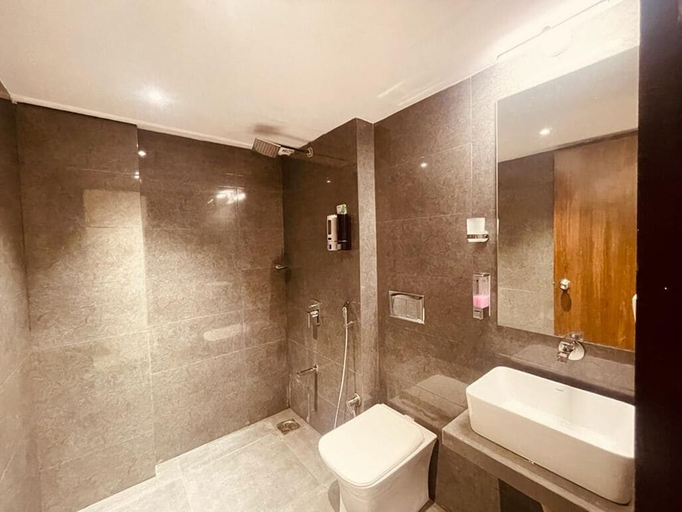 Bathroom 4, TIM Near NESCO, Mumbai Suburban