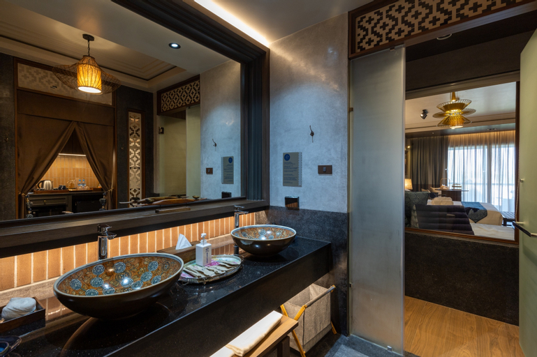 Bathroom 24
