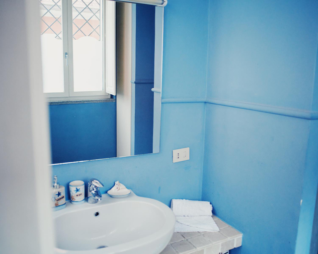 Bathroom 8