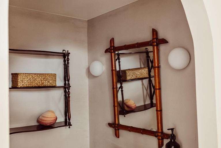 Bedroom 2, Hotel Monsieur Aristide, Paris
