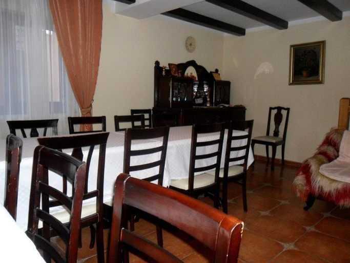 Food & Drinks 3, Pensiune Maria, Rucar