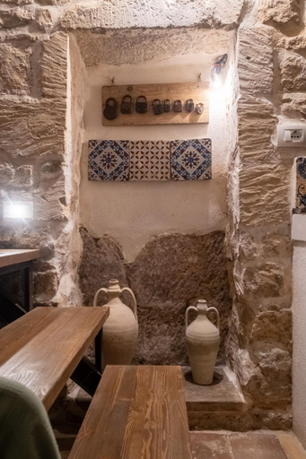 Others 4, Case degli Avi 2, antico abitare in grotta, Ragusa