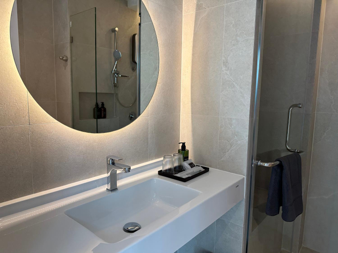 Bathroom 4