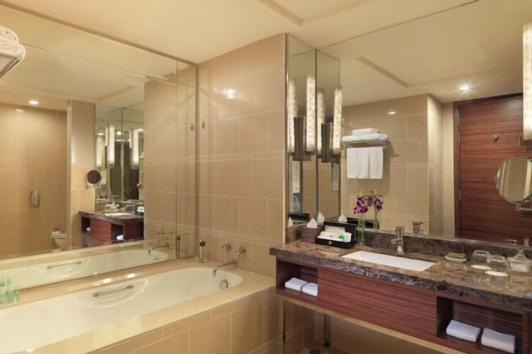 Bathroom 4