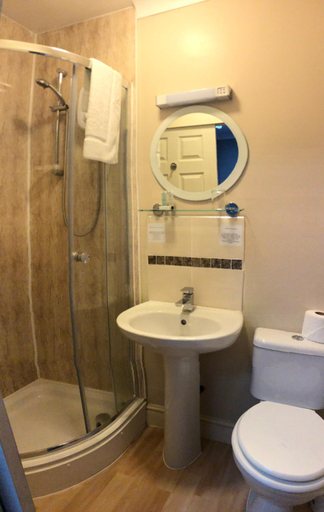 Bathroom 3, Furzedown Hotel, Norfolk