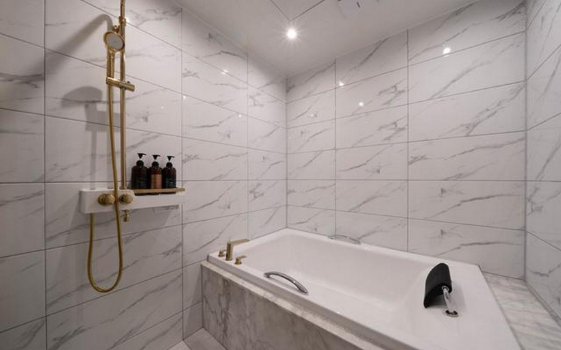 Bathroom 5, Mokpo Carlton Hill Hotel, Muan