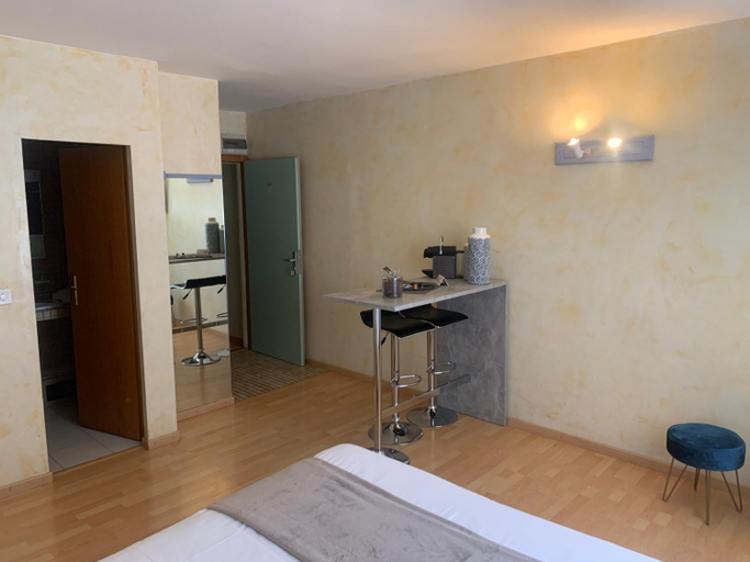 Bedroom 2, Appart'Hotel Residence Dizerens, Genève