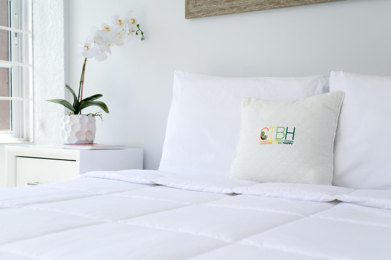 Bedroom 1, Choose To Be Happy at Seymour #9 and #16 - Studio Apartments w Pool