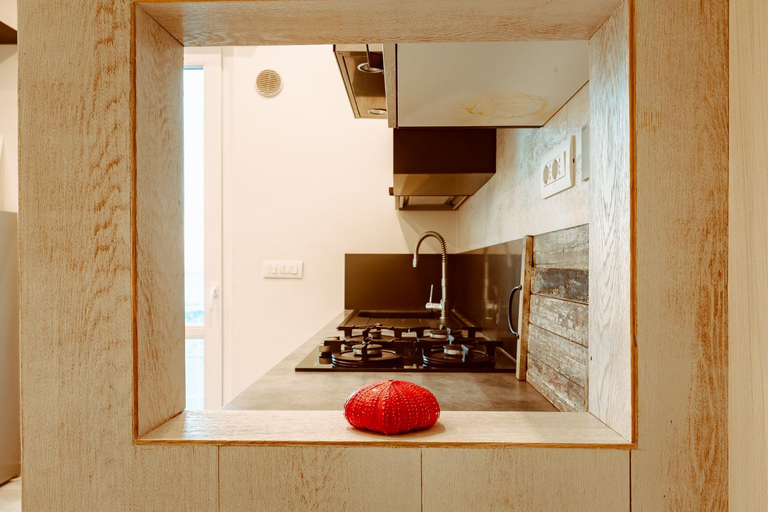 Others 4, Panorama House, Savona