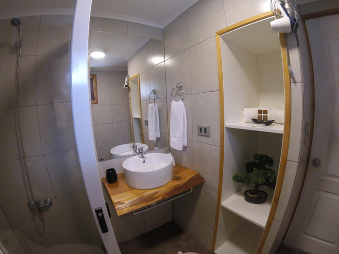 Bathroom 3, Hotel Andes Pucon, Cautín