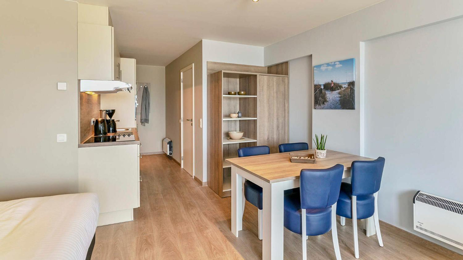 Dining Room 11