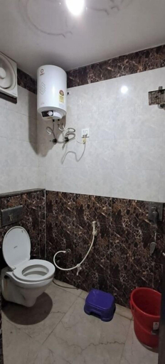 Bathroom 3, Madhu Sudhan, Mathura