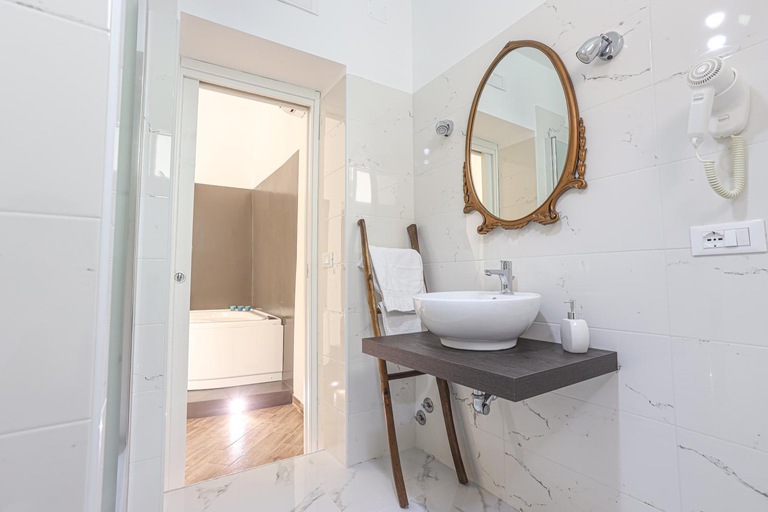 Bathroom 3, B&B La Fenice Suite, Salerno