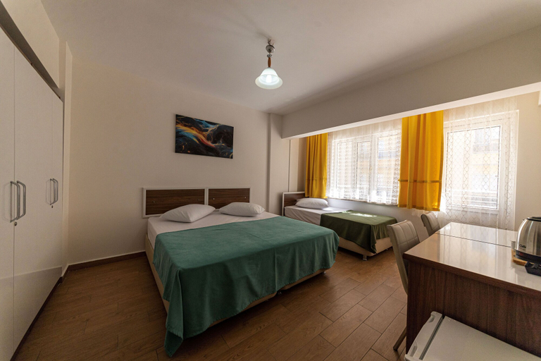 Bedroom 4, ŞİRİN APARTROOMS, Merkez